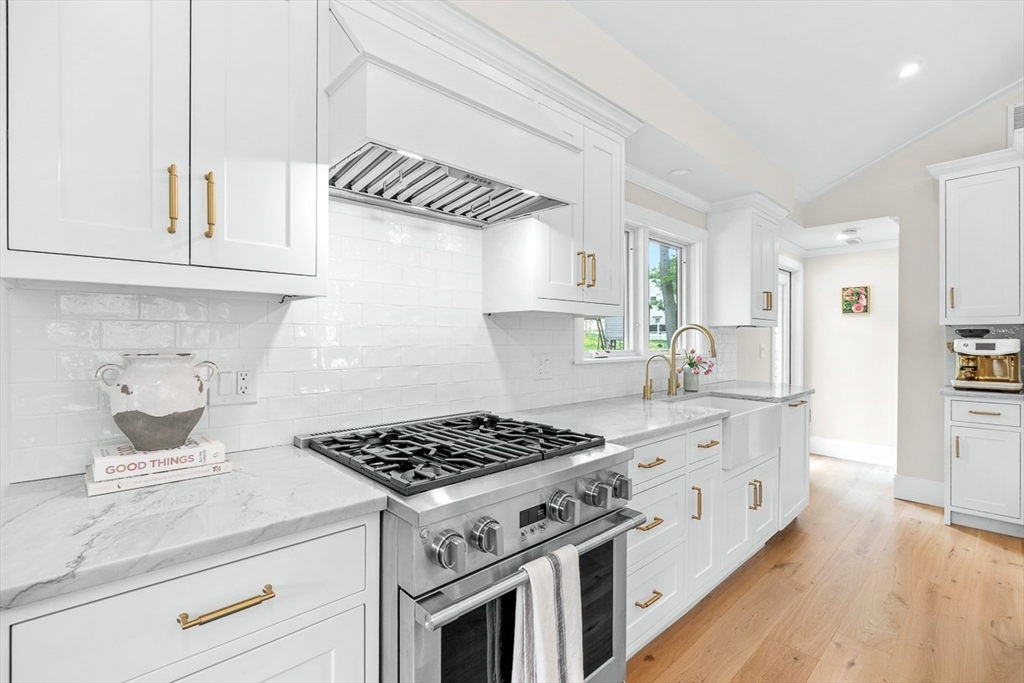 41 Sunset Road Winchester, MA 01890 - Photo 16 of 42