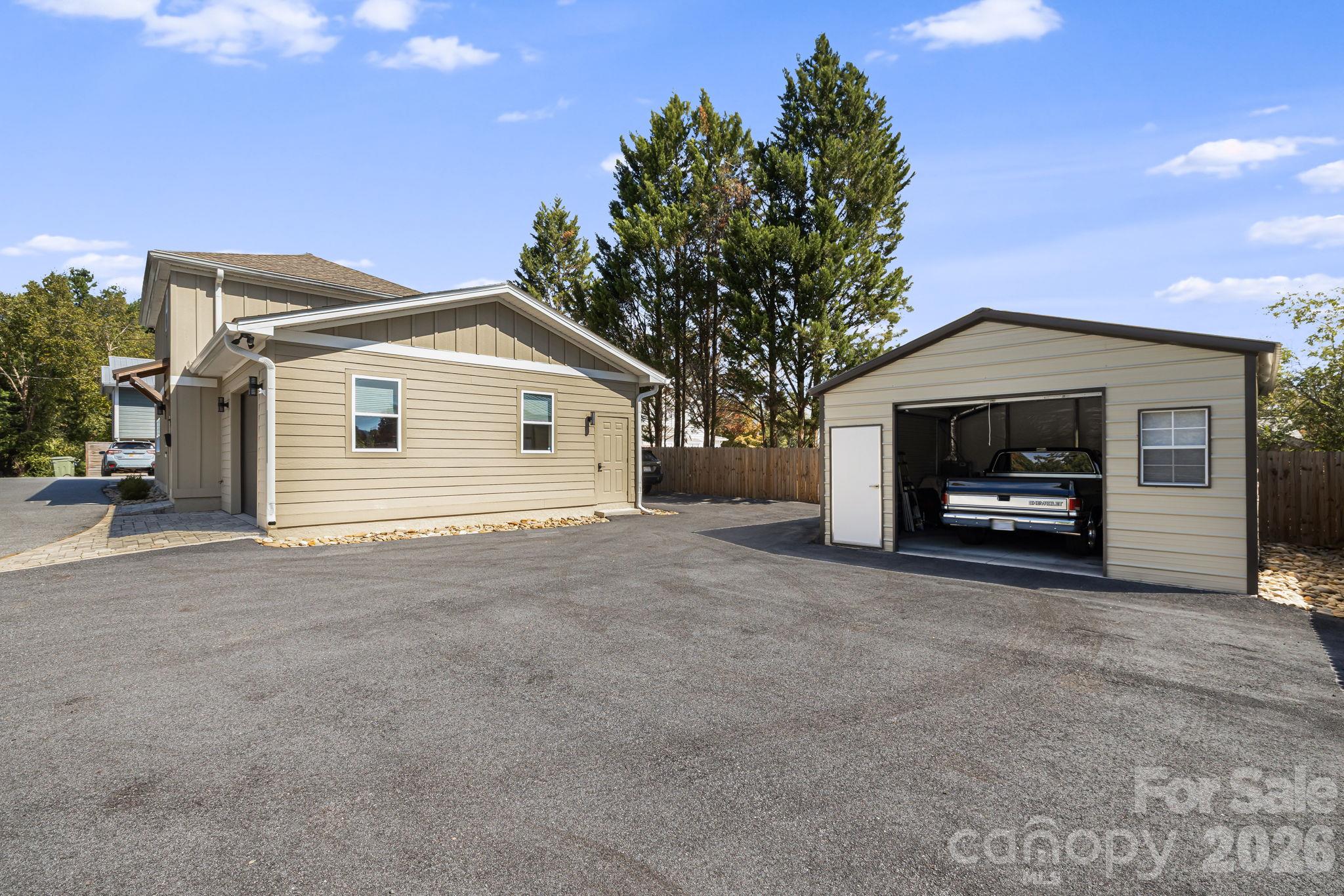 607 Kanuga Road Hendersonville, NC 28739 - Photo 41 of 48 Gallery Image 41