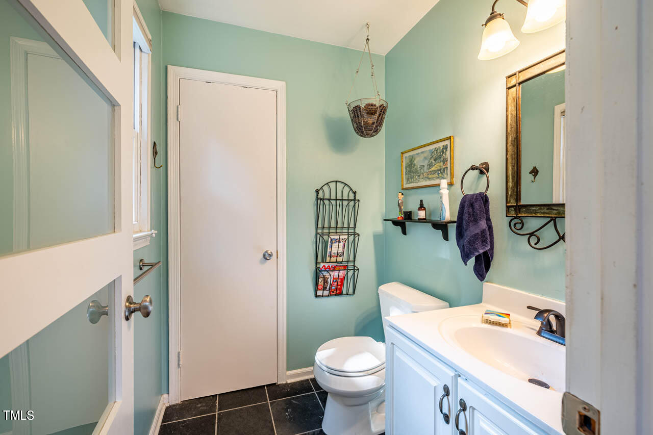 6004 Caledonia Street Raleigh, NC 27609 - Photo 17 of 41 6004CaldoniaSt-25