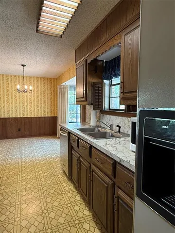 $350,000 | 368 Tweedy Road, Valley Mills, TX 76689