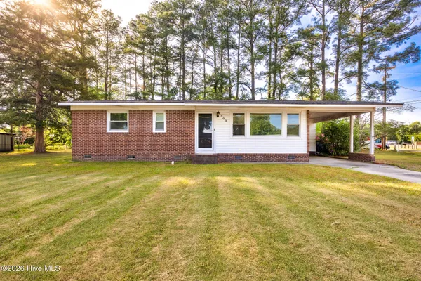 $199,000 | 302 Third Avenue, Raeford, NC 28376