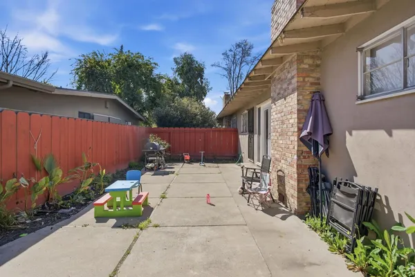 $525,000 | 820 Tully Road, Modesto, CA 95350