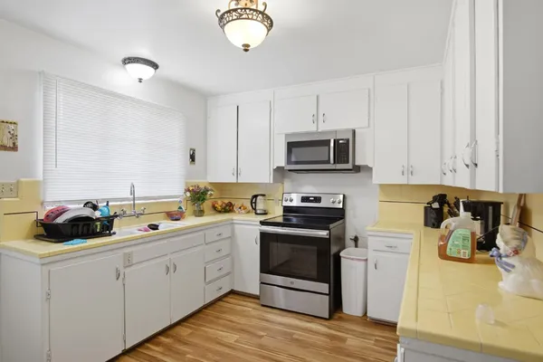 $525,000 | 820 Tully Road, Modesto, CA 95350
