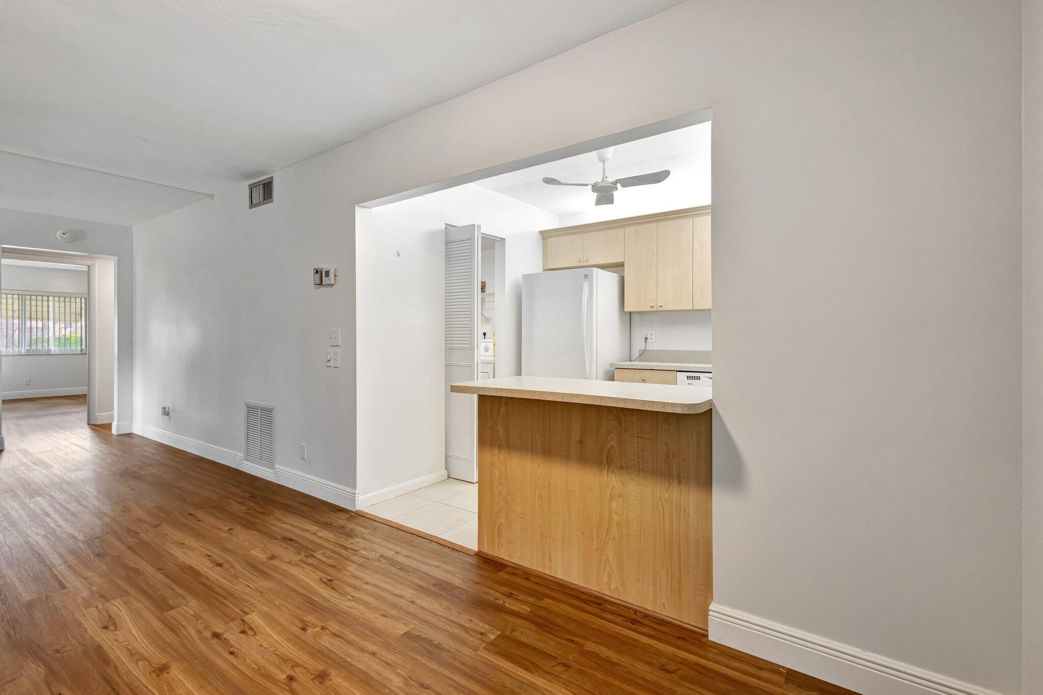 335 Knotty Pine Circle, Unit A1 Greenacres, FL 33463 - Photo 10 of 31 Kitchen