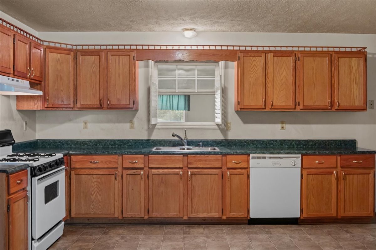 239 Longbranch Road Hohenwald, TN 38462 - Photo 14 of 43 Gallery Image 14