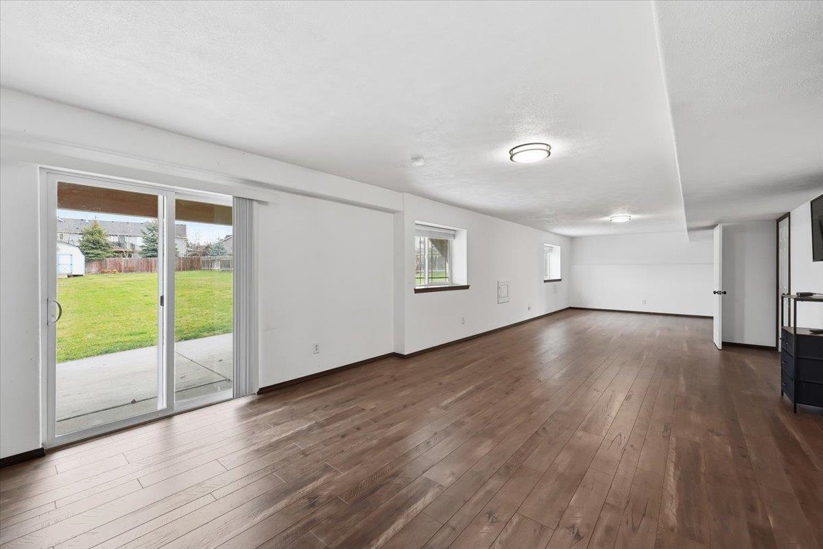 15204 North Chesapeake Road Mead, WA 99021 - Photo 19 of 30