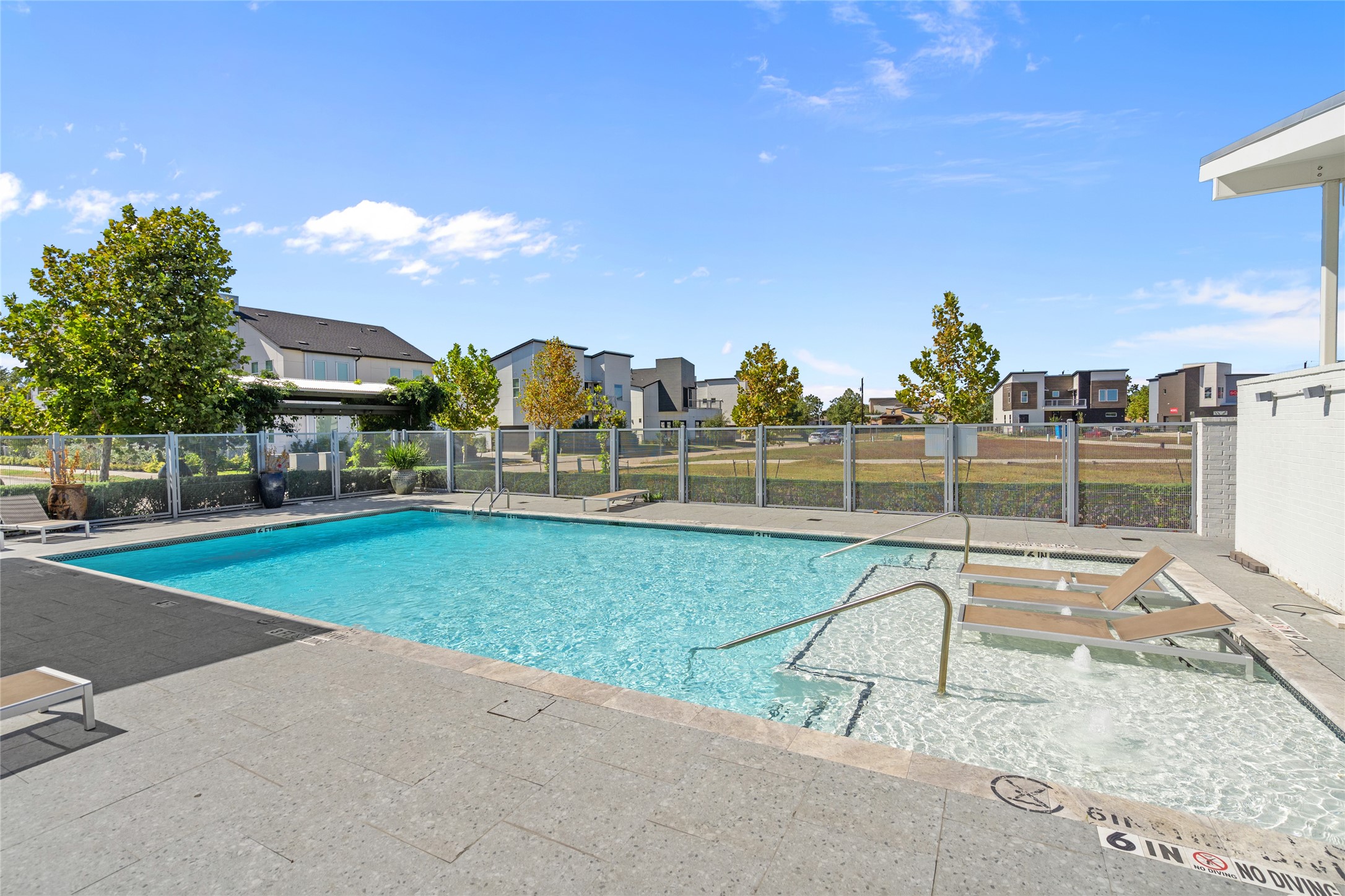 9855 Mocking Bird Hill Lane Houston, TX 77080 - Photo 15 of 15 a view of a basketball court