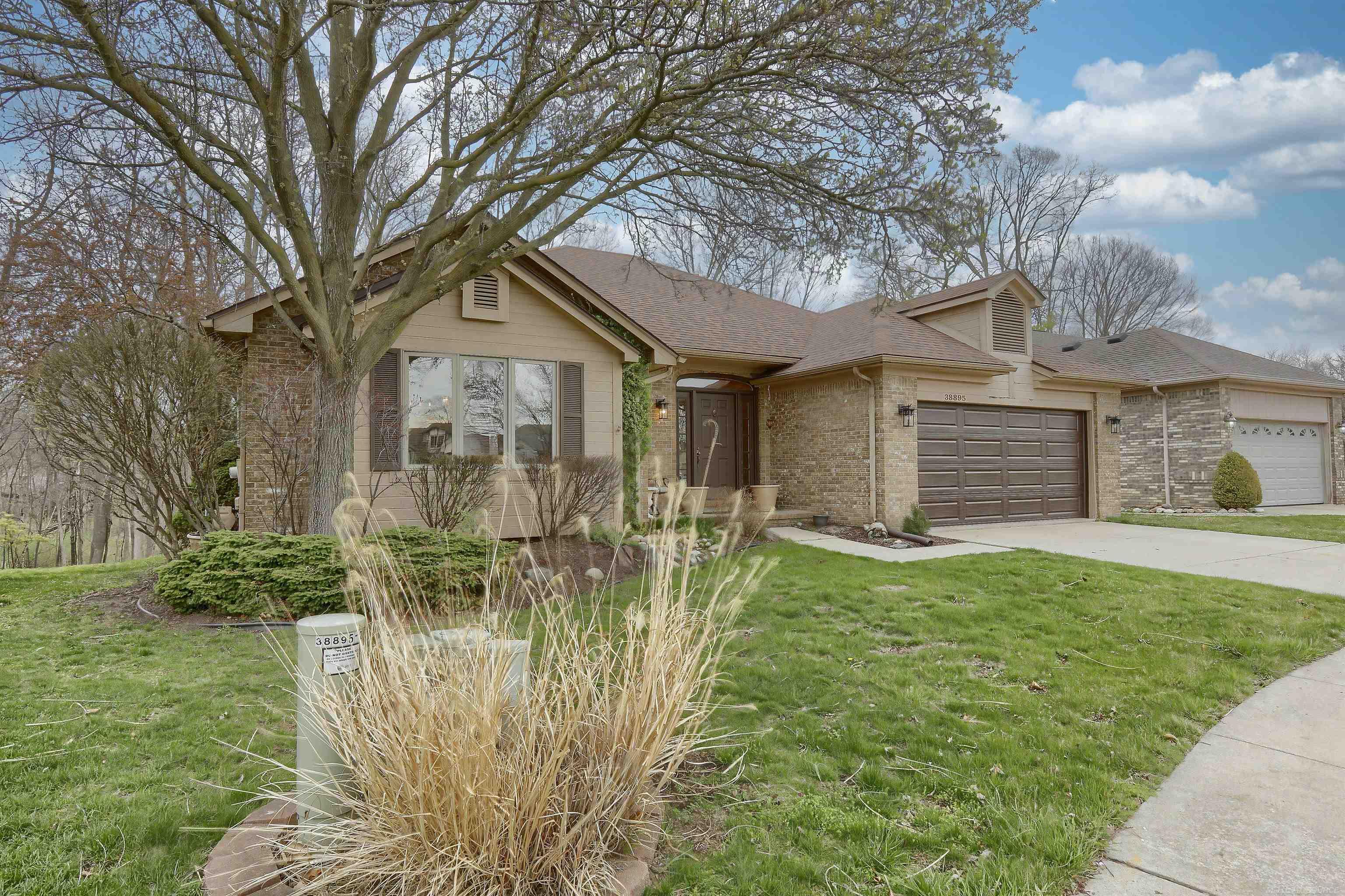 38895 Ridgeview Circle, Unit 58 Clinton Township, MI 48036 - Photo 2 of 33