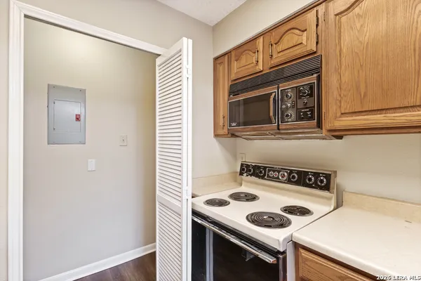 $1,400 | 4839 Brandeis Street, Unit 923, San Antonio, TX 78249
