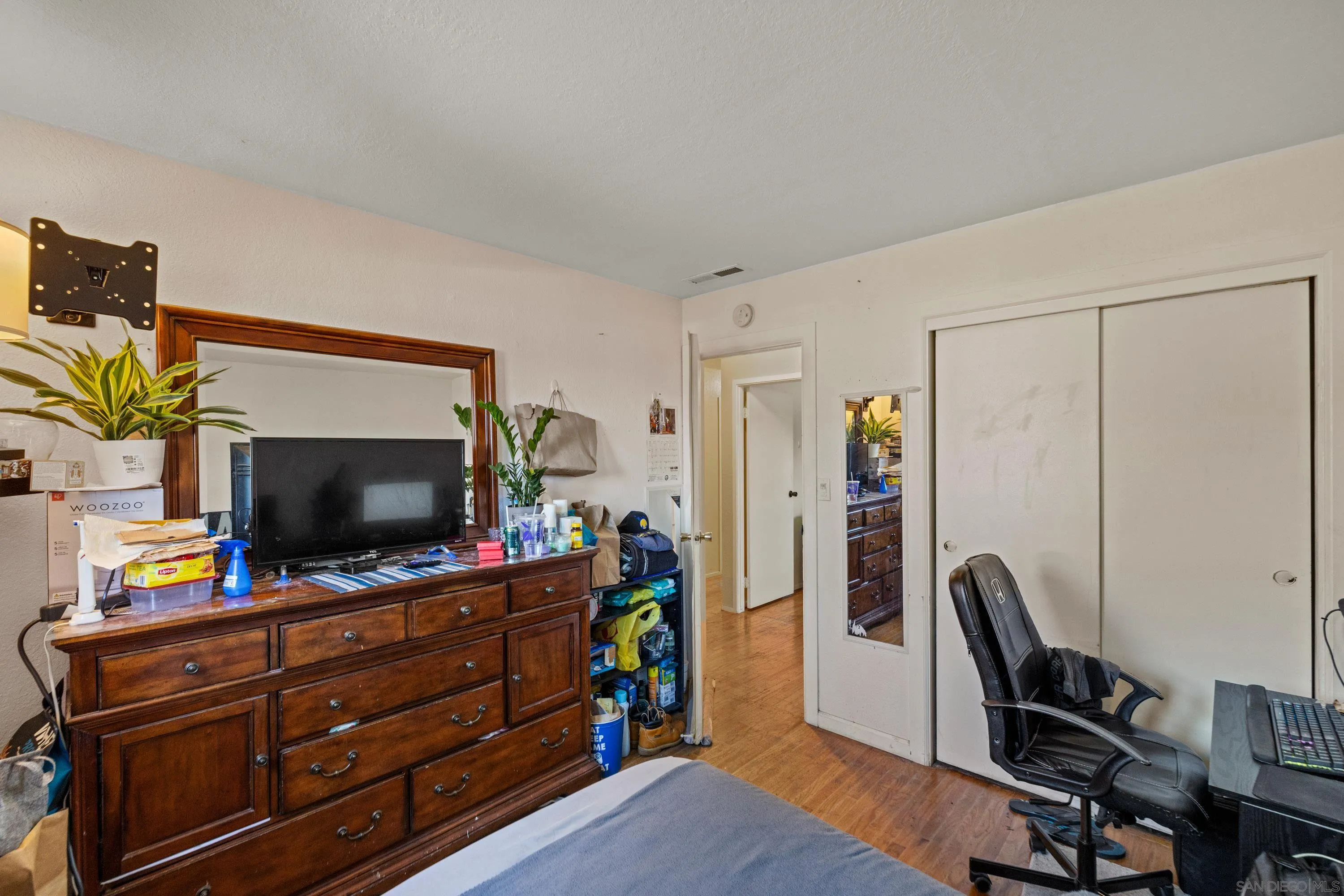 284 Osage Drive Salinas, CA 93906 - Photo 17 of 24 a living room with furniture and a flat screen tv