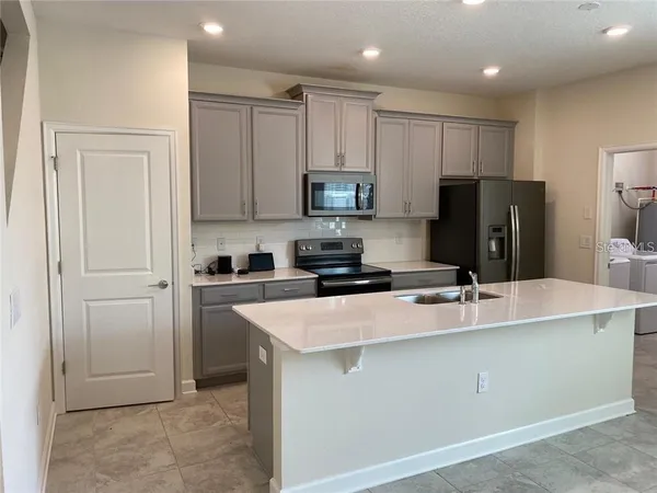 $2,900 | 11043 Bookmark Lane, Winter Garden, FL 34787