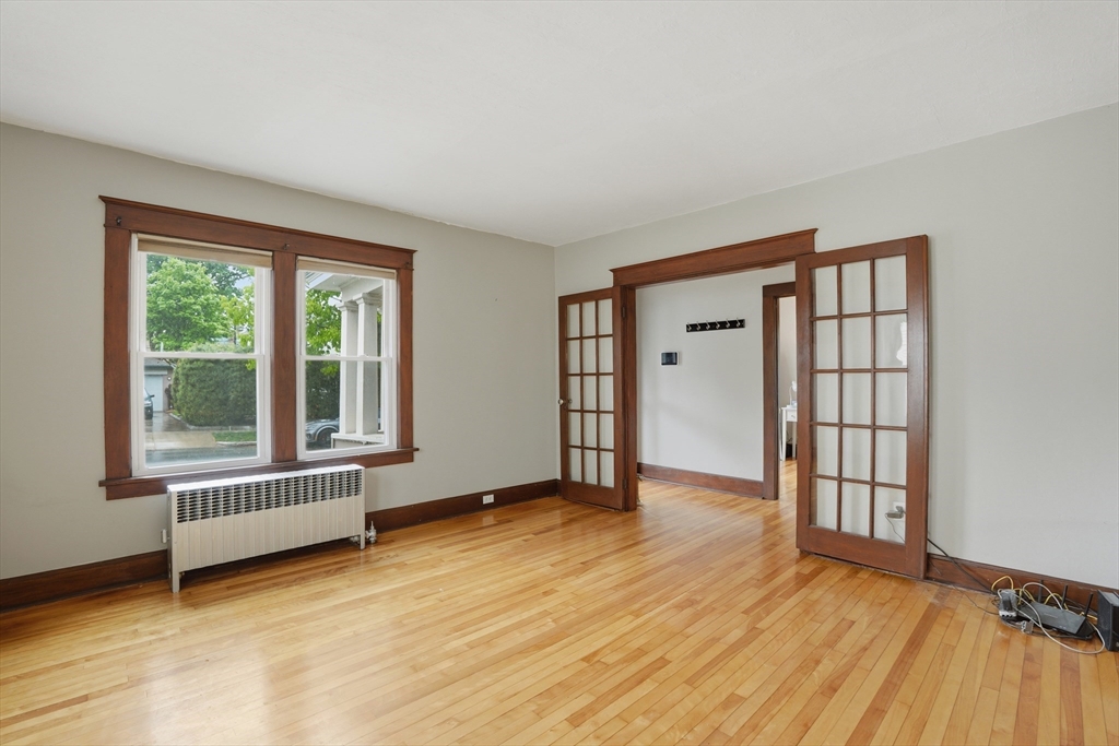 8 Carver Street Worcester, MA 01604 - Photo 7 of 28