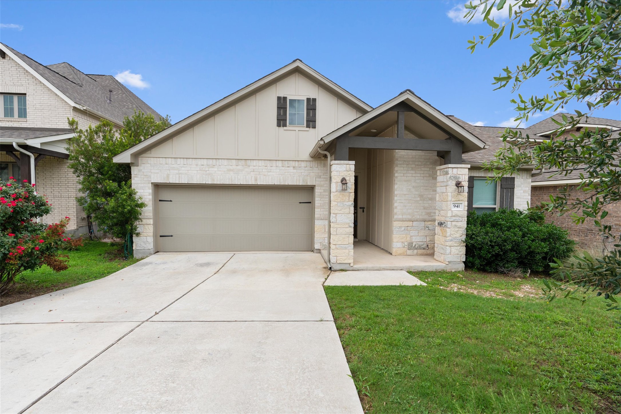 941 Del Raphael Drive Leander, TX 78641 - Photo 1 of 31 Welcome to 941 Del Raphael Dr!