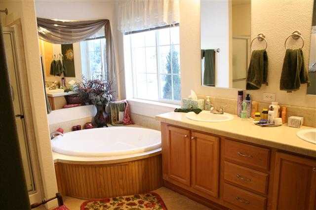 25212 Starr Road Newman Lake, WA 99025 - Photo 8 of 19 Gallery Image 8