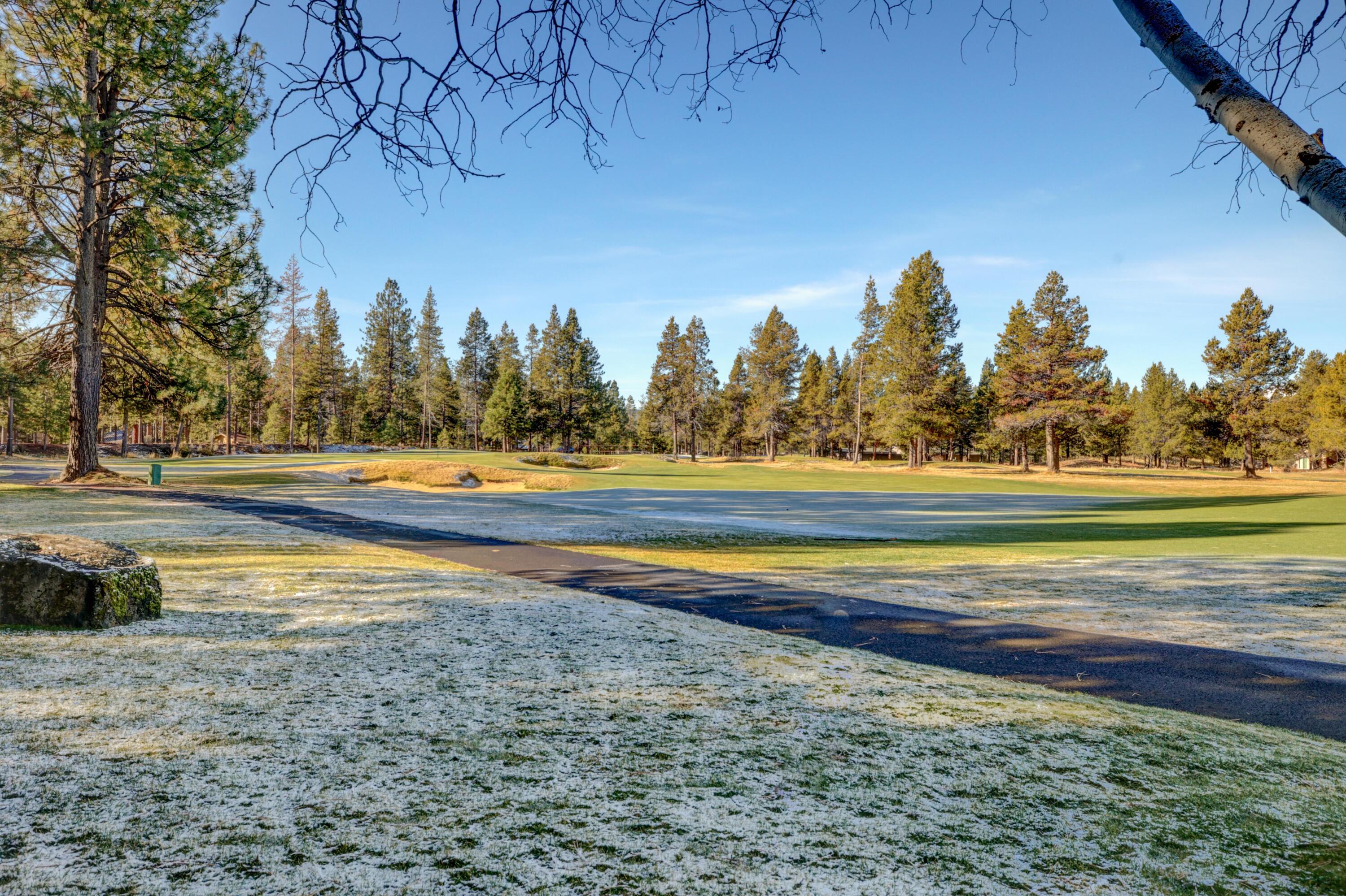 57277 Overlook Road, Unit 8 Sunriver, OR 97707 - Photo 2 of 6 57227 Overlook Rd #8-25 (3)