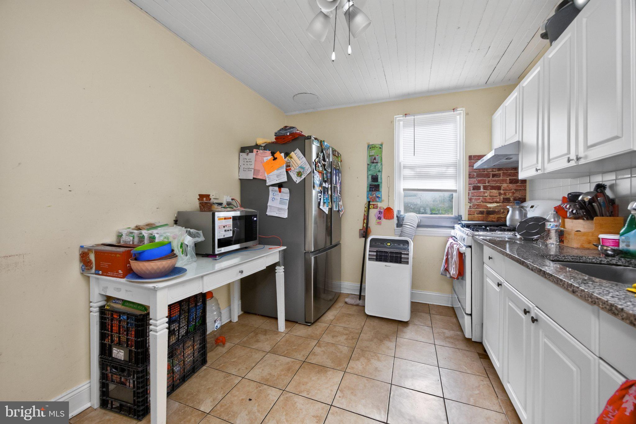 Unit 1 Kitchen