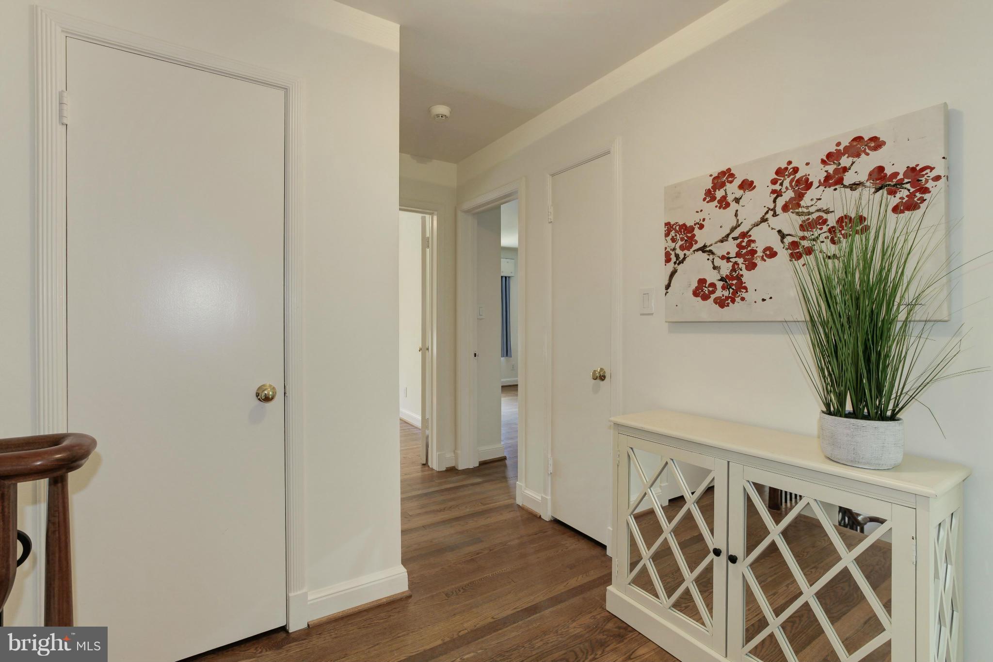 5611 Jordan Road Bethesda, MD 20816 - Photo 11 of 25 Interior (General)