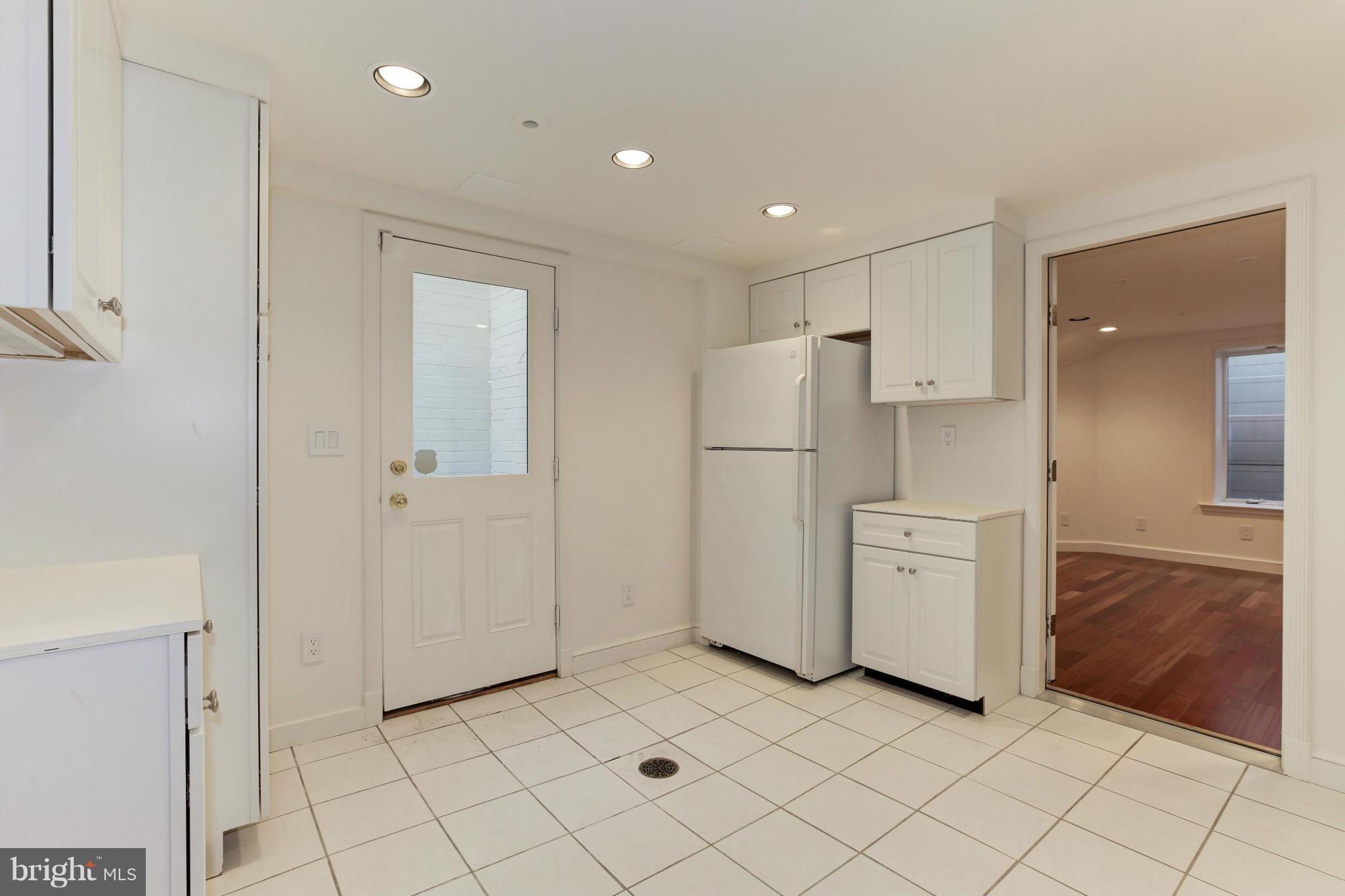 5611 Jordan Road Bethesda, MD 20816 - Photo 18 of 25 Interior (General)