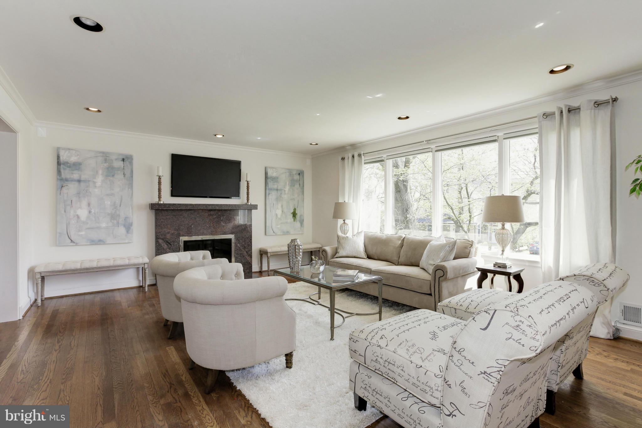 5611 Jordan Road Bethesda, MD 20816 - Photo 5 of 25 Living Room