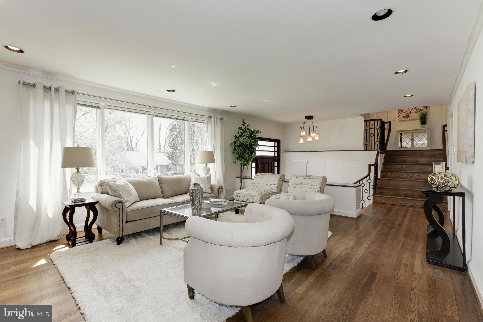 5611 Jordan Road Bethesda, MD 20816 - Photo 6 of 25 Living Room