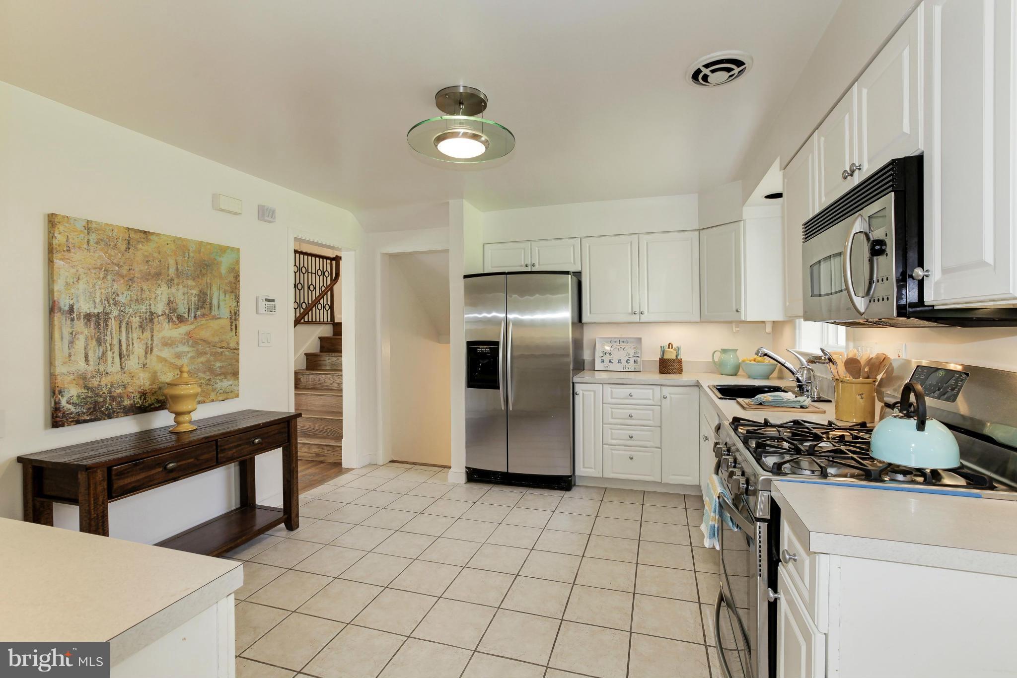 5611 Jordan Road Bethesda, MD 20816 - Photo 8 of 25 Kitchen
