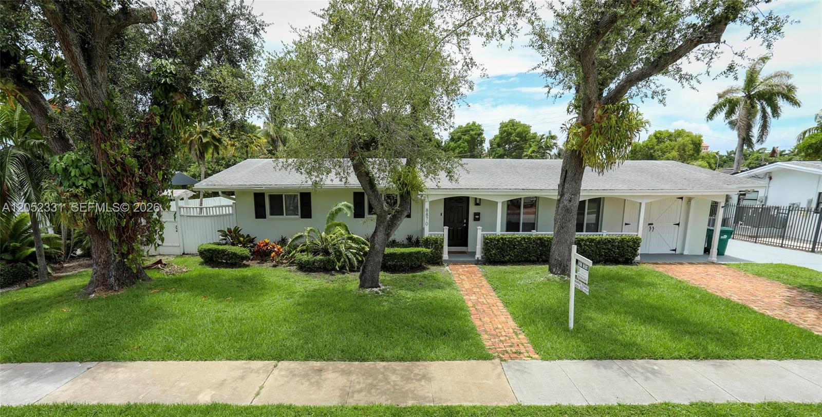 8870 Southwest 86th Street Miami, FL 33173 - Photo 6 of 44
