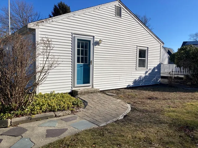 $2,800 | 6 Maple Avenue, Unit A, Scituate, MA 02066