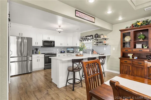 $560,000 | 475 Woodland Point, Linn Creek, MO 65052