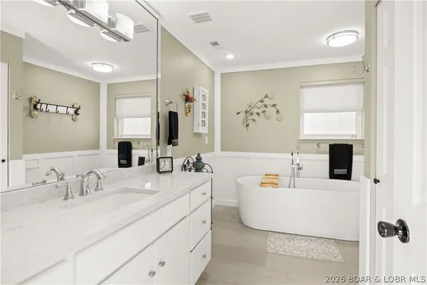$560,000 | 475 Woodland Point, Linn Creek, MO 65052