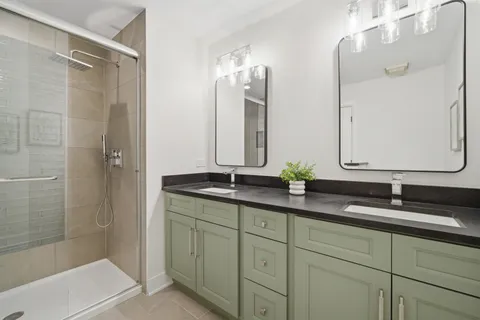 $850,000 | 28 Windemere Lane, South Barrington, IL 60192