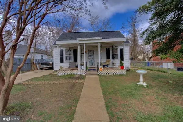 $2,050 | 2924 Virginia Avenue, Baltimore, MD 21215