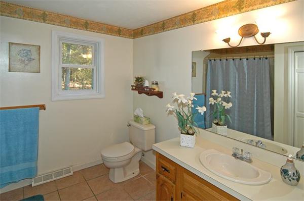 1996 Bay Road Stoughton, MA 02072 - Photo 15 of 23