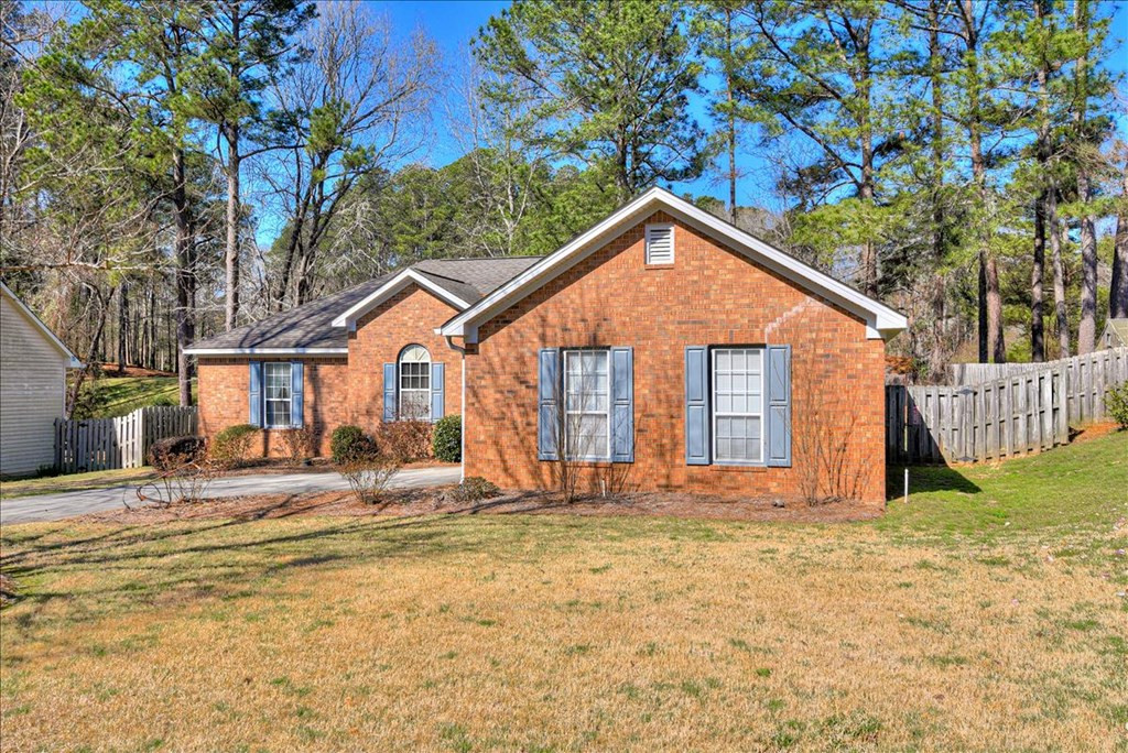 940 Hunting Horn Way Evans, GA 30809 - Photo 2 of 29