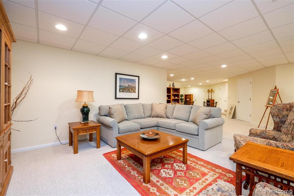 3612 Windingbrook Circle, Unit 72 Rochester Hills, MI 48309 - Photo 33 of 41