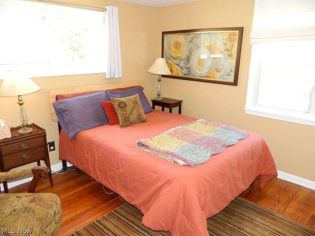 1604 Lyndhurst Road Lyndhurst, OH 44124 - Photo 20 of 35 Second of Three Upstairs Bedrooms ...