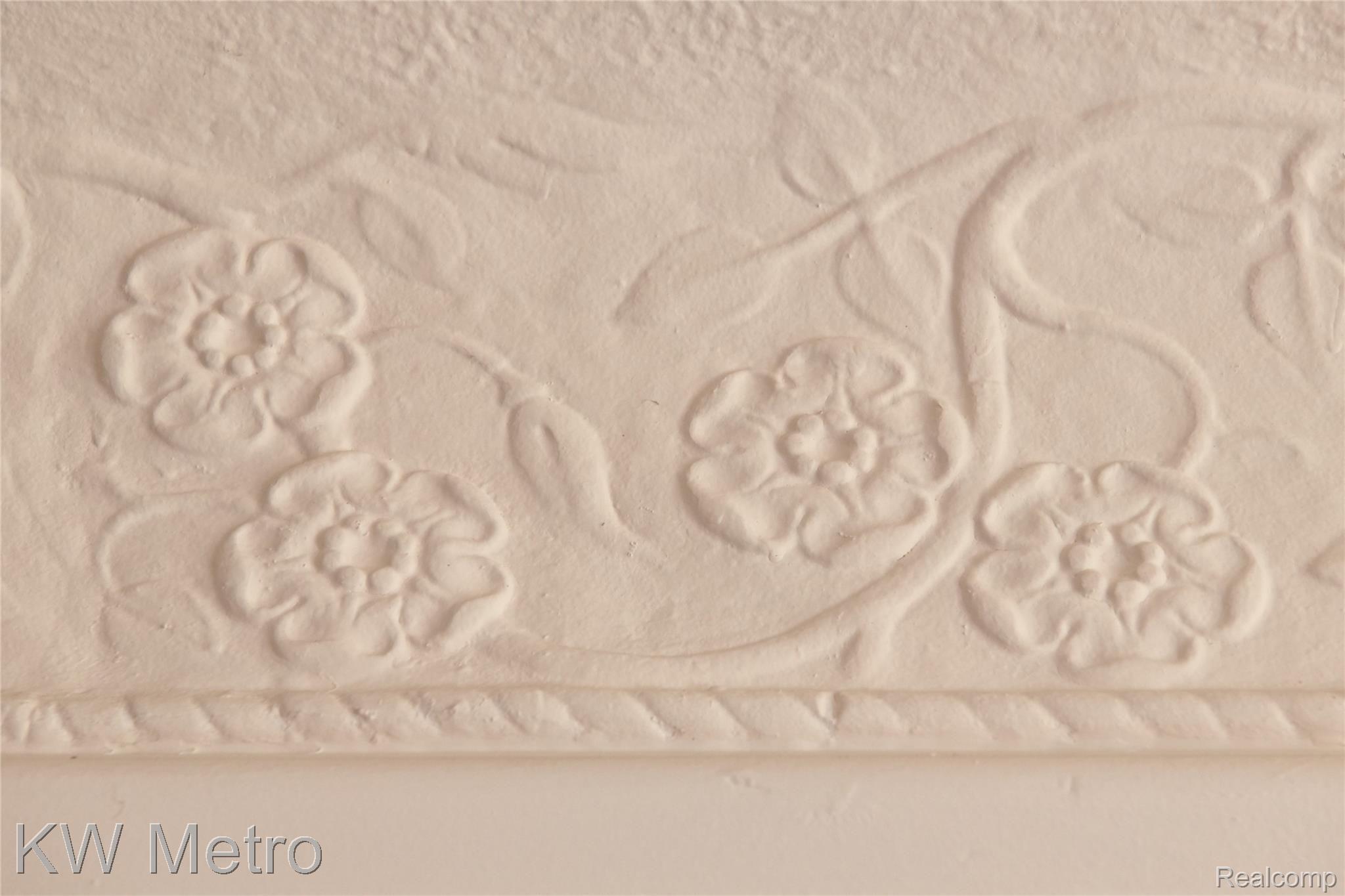 19320 Afton Road Highland Park, MI 48203 - Photo 8 of 59 19320 Afton -- Tudor Rose Plaster Relief.jpg