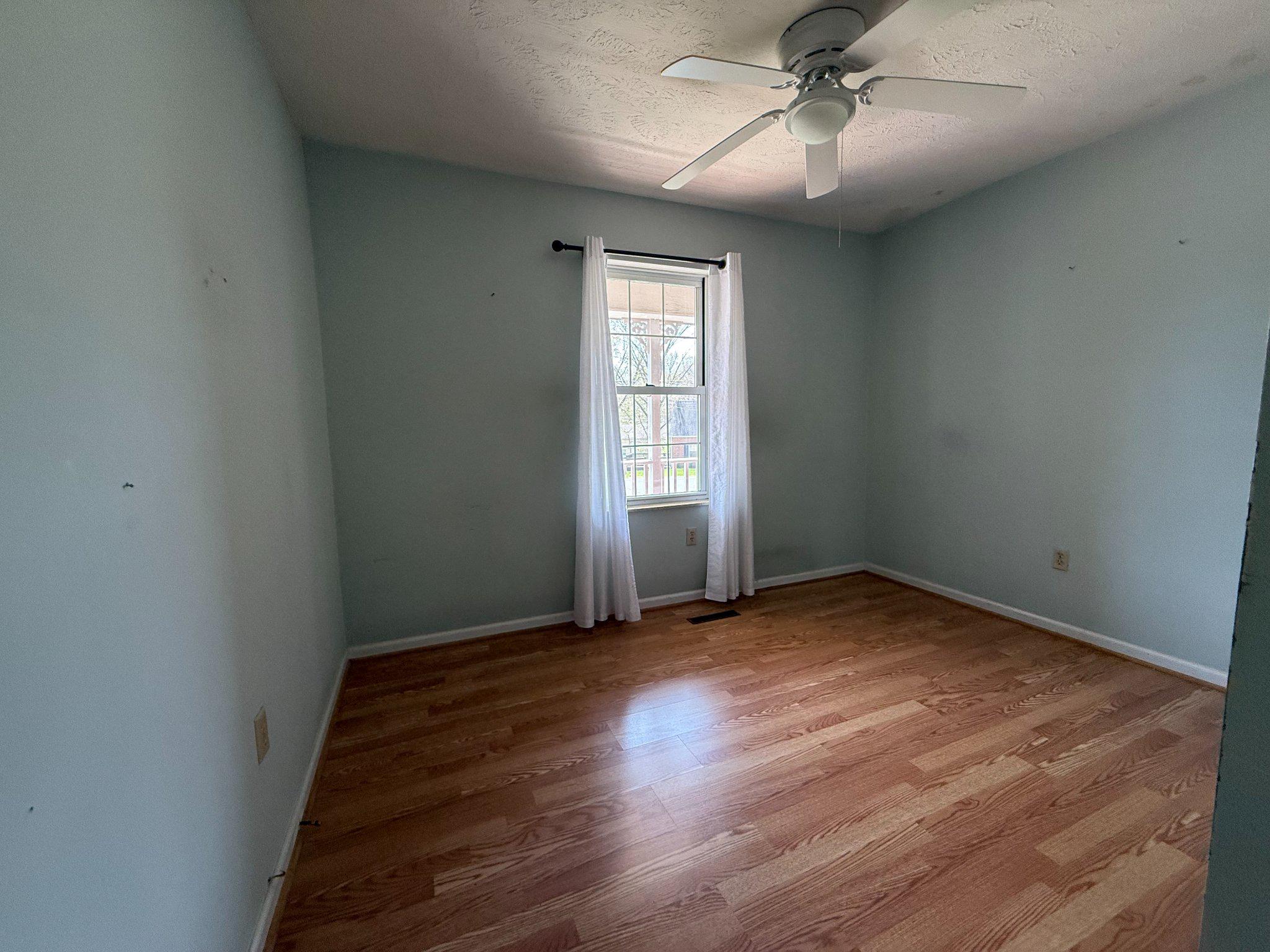 341 West 9th Street Front Royal, VA 22630 - Photo 13 of 21 Bedroom #1