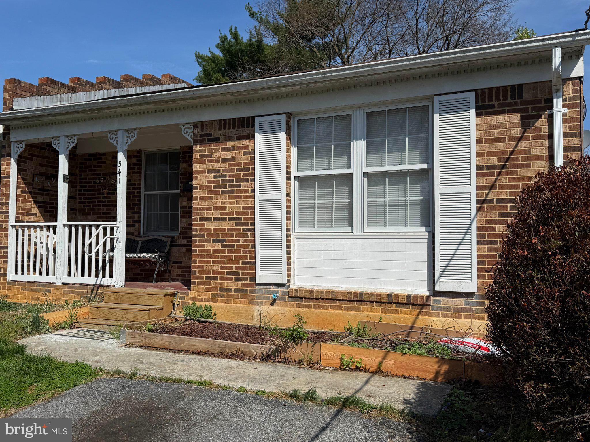 341 West 9th Street Front Royal, VA 22630 - Photo 20 of 21 Charming brick home with inviting porch.