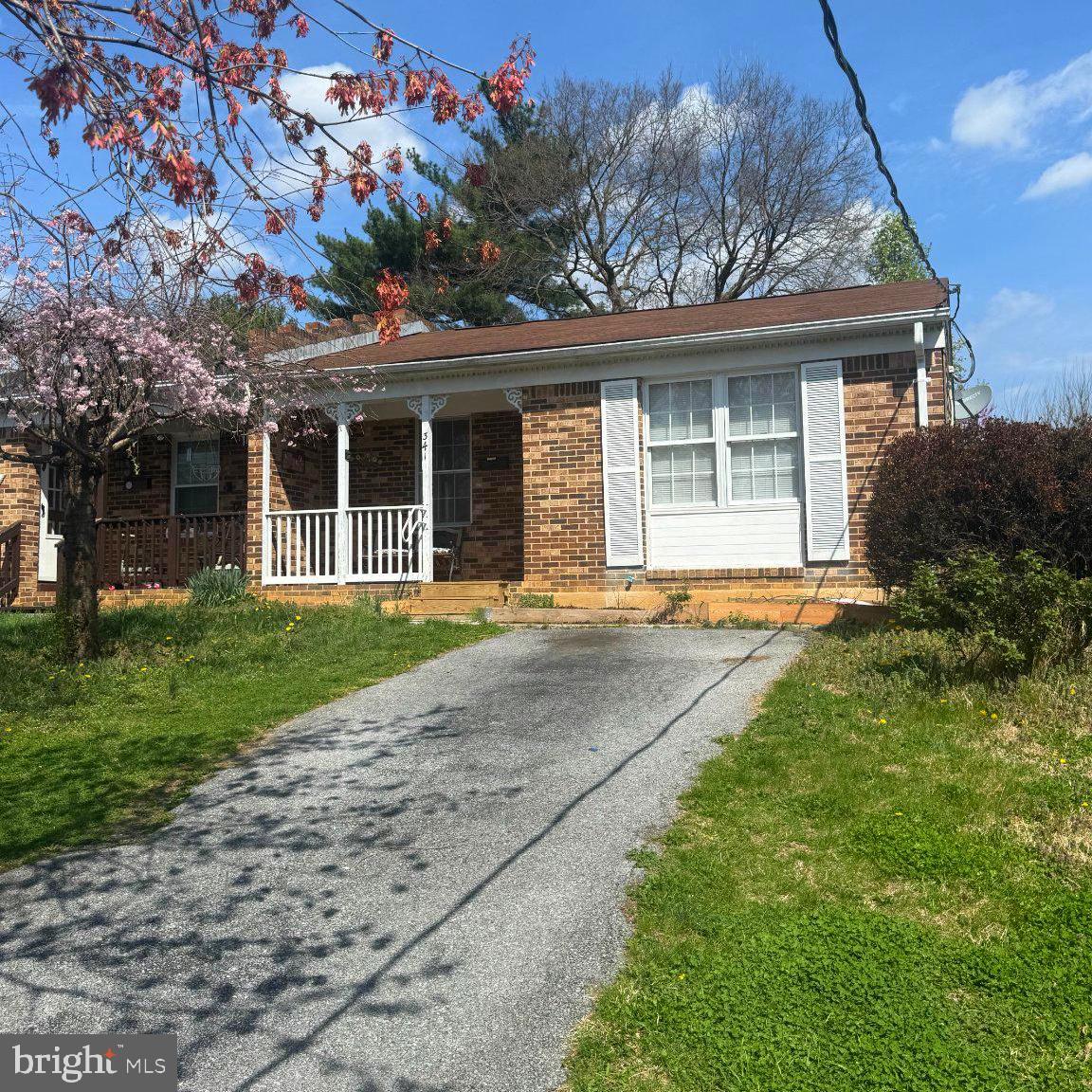 341 West 9th Street Front Royal, VA 22630 - Photo 2 of 21 Charming brick home with inviting porch.
