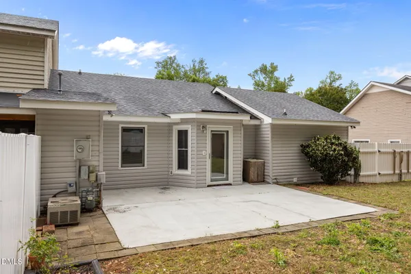 $145,000 | 140 Rollingwood Drive, Dunn, NC 28334