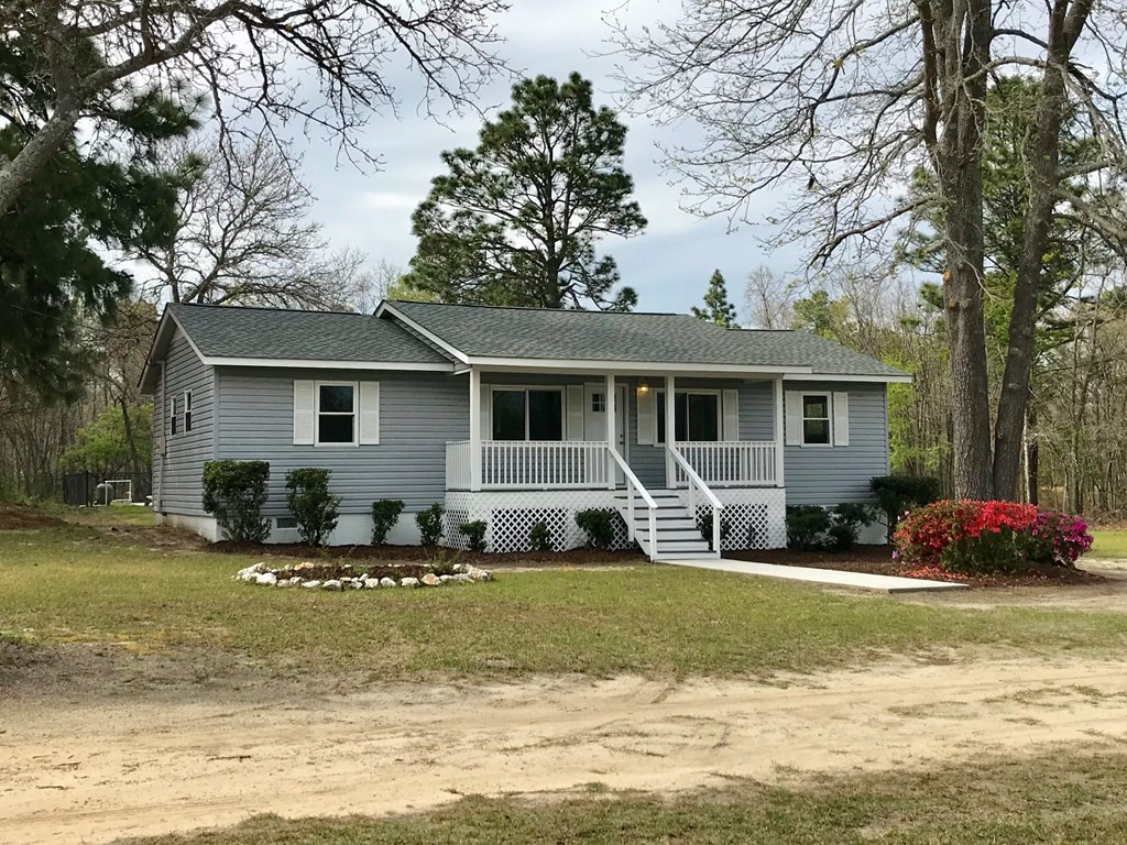 305 Beck Road Williston, SC 29853 - Photo 4 of 31