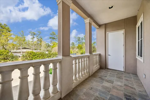 $260,000 | 58 Briar Hollow Lane, Unit 203, Houston, TX 77027