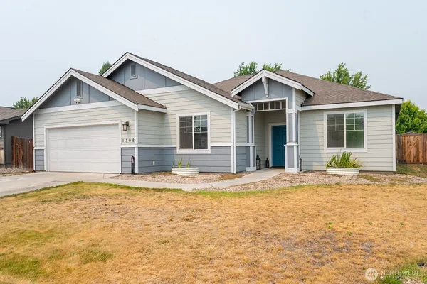 $425,000 | 1308 West Bonneville Street, Moses Lake, WA 98837
