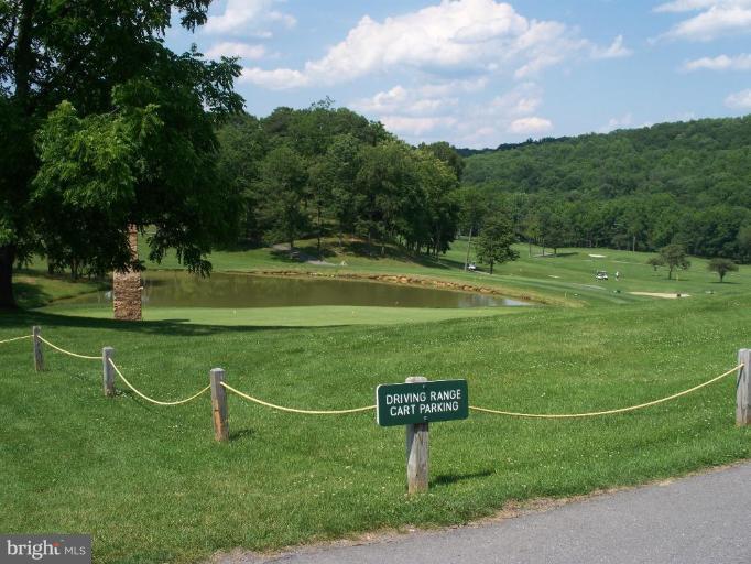 39 Montevideo Road Berkeley Springs, WV 25411 - Photo 6 of 8 a view of a basketball court