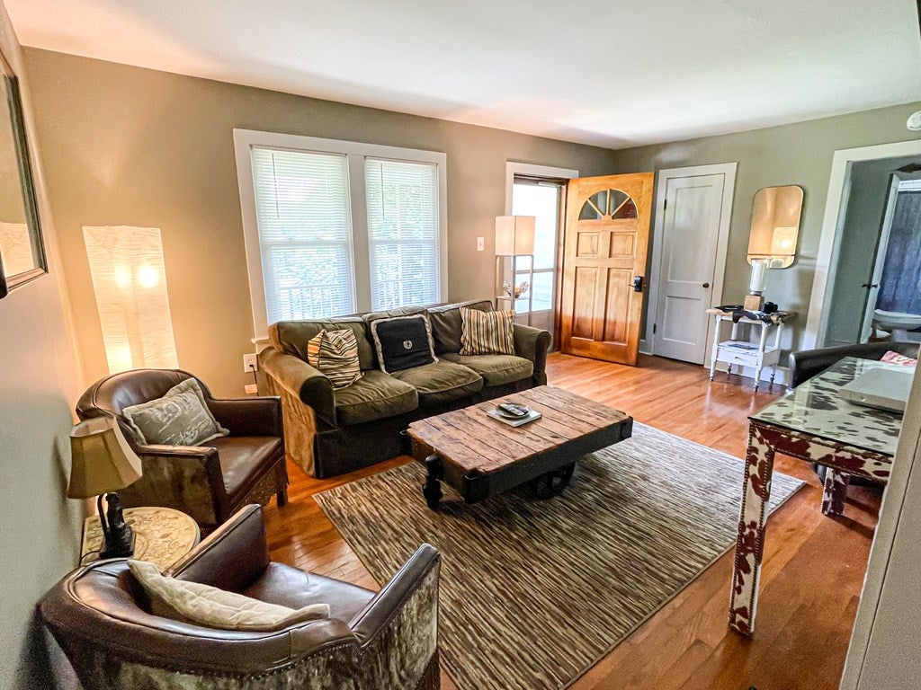 32002 Hollyfield Road Damascus, VA 24236 - Photo 4 of 20 Gallery Image 4