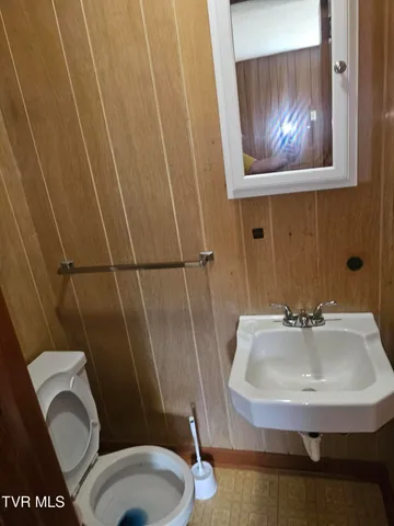 $950 | 232 Reed Hollow Road, Unit 2, Gate City, VA 24251