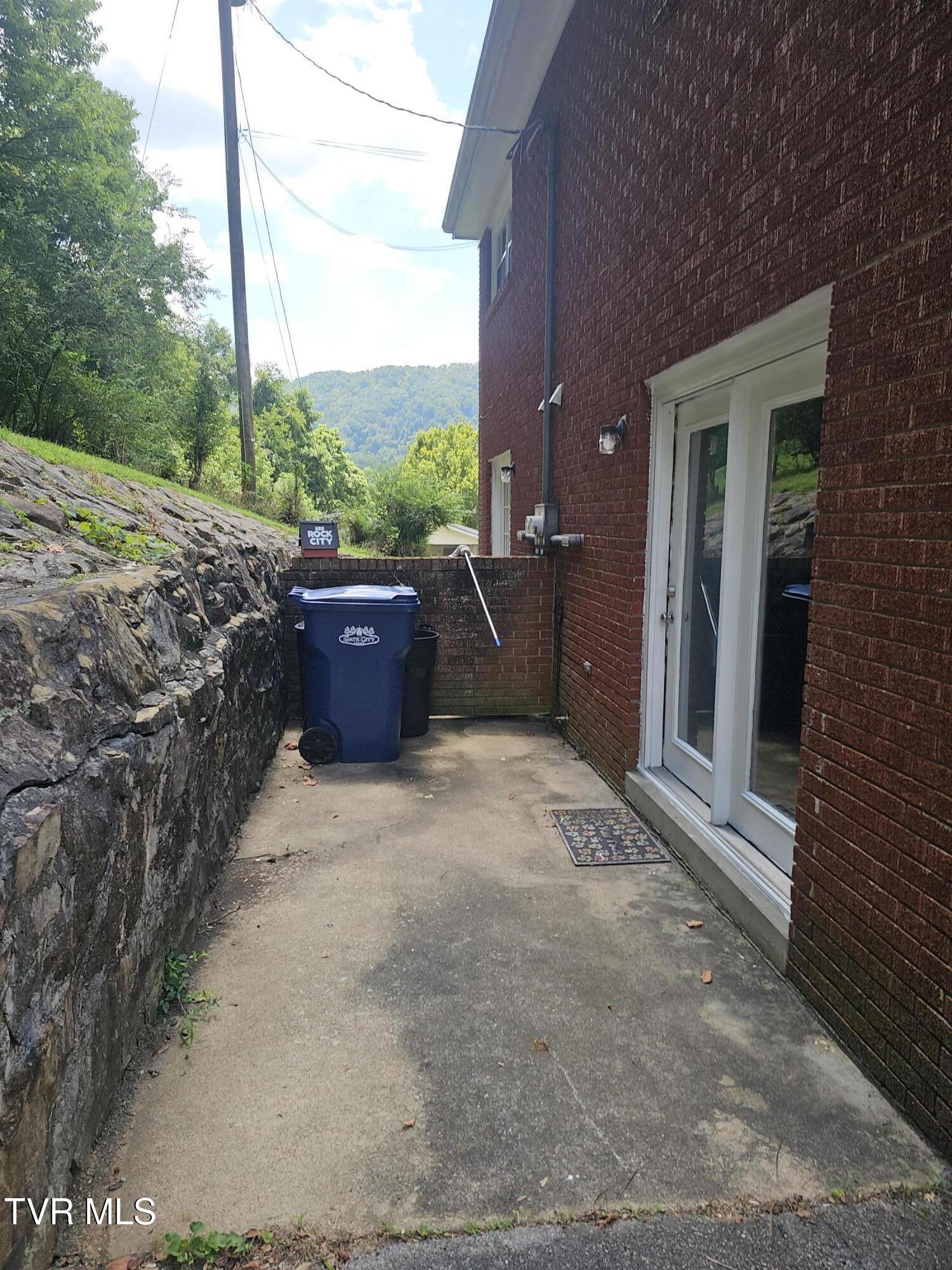 232 Reed Hollow Road, Unit 2 Gate City, VA 24251 - Photo 3 of 17 1000010795