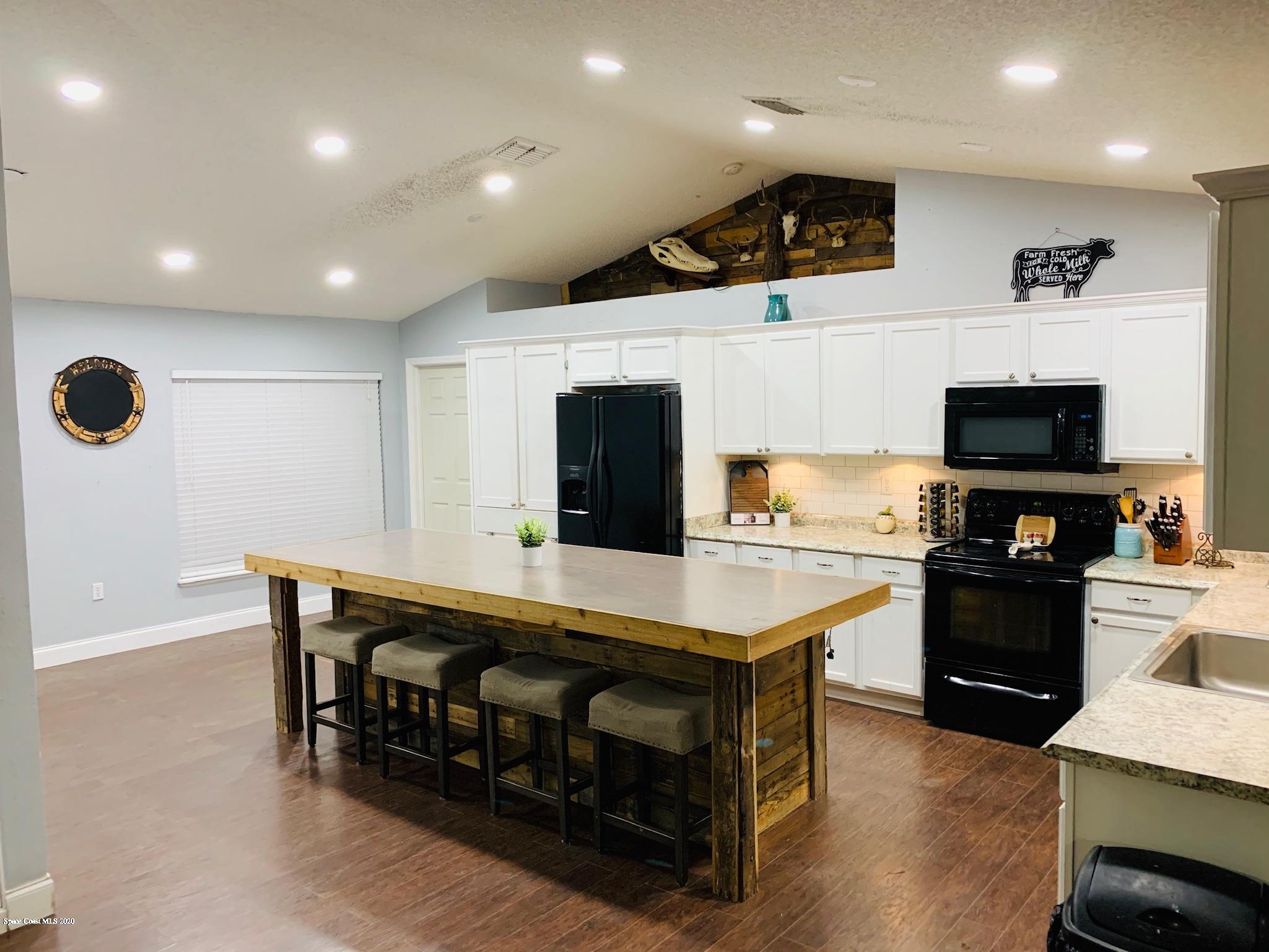 2762 Felix Road Southeast Palm Bay, FL 32909 - Photo 5 of 27 IMG_0027