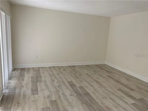 $1,400 | 4035 South School Avenue, Unit D2, Sarasota, FL 34231