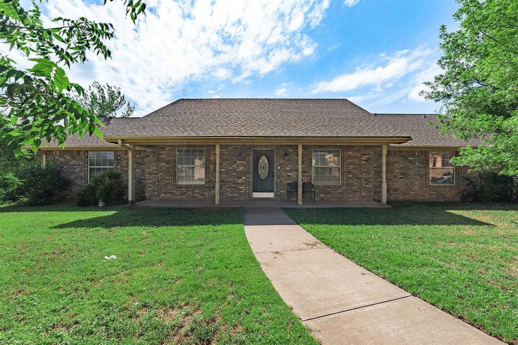 207 Locust Street Merkel, TX 79536 - Photo 1 of 40